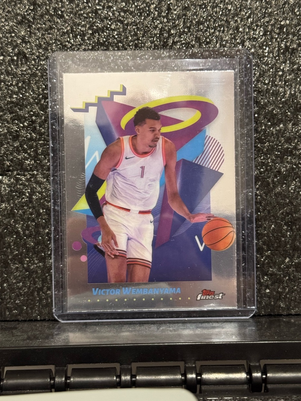 🔥 2025 Victor Wembanyama Topps Finest Card. San Antonio spurs